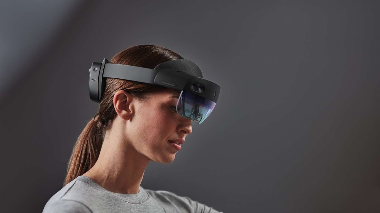 Microsoft's HoloLens 2 mixed-reality headset: better specs